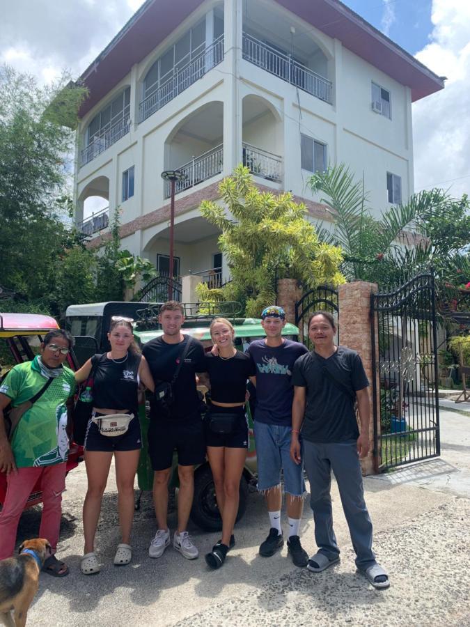 Soul Travellers Dagatan Castle Hotel Badian Exterior photo