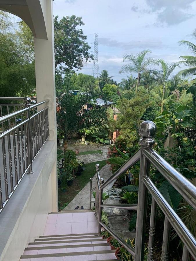 Soul Travellers Dagatan Castle Hotel Badian Exterior photo