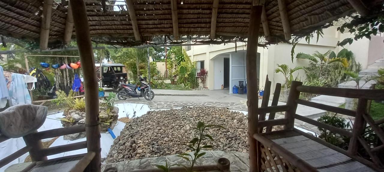 Soul Travellers Dagatan Castle Hotel Badian Exterior photo